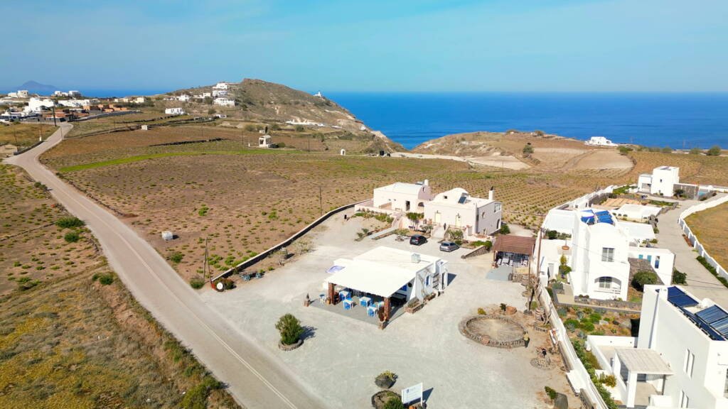 Faros Market Santorini Traditional Restaurant in Akrotiri with Local Products and Best Wines